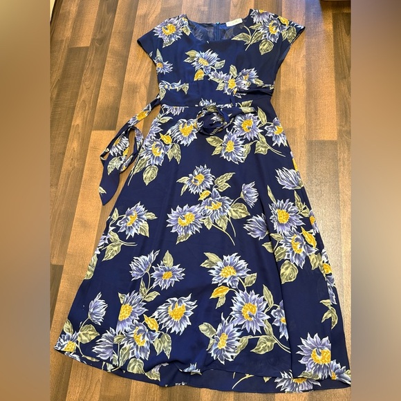 NaNa Dresses & Skirts - NaNa Blue and Yellow Flutter Sleeve Sundress